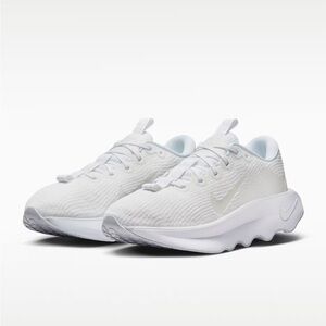 Brand New Nike Motiva “Pure Platinum” Women's Walking Shoes DV1238-106